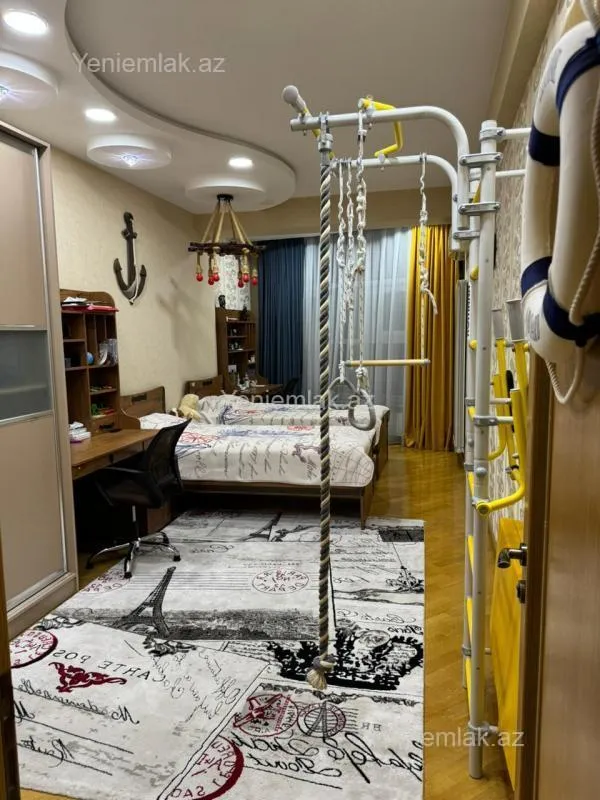 Satılır 4 otaqlı yeni tikili 209 m²