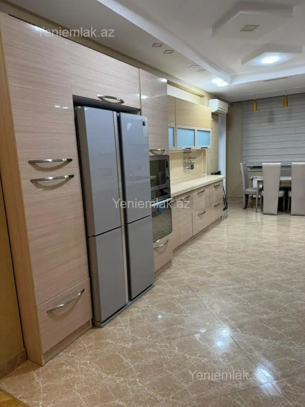 Satılır 4 otaqlı yeni tikili 209 m²