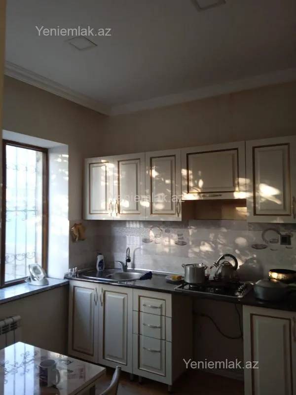 Satılır 4 otaqlı həyət evi 120 m²