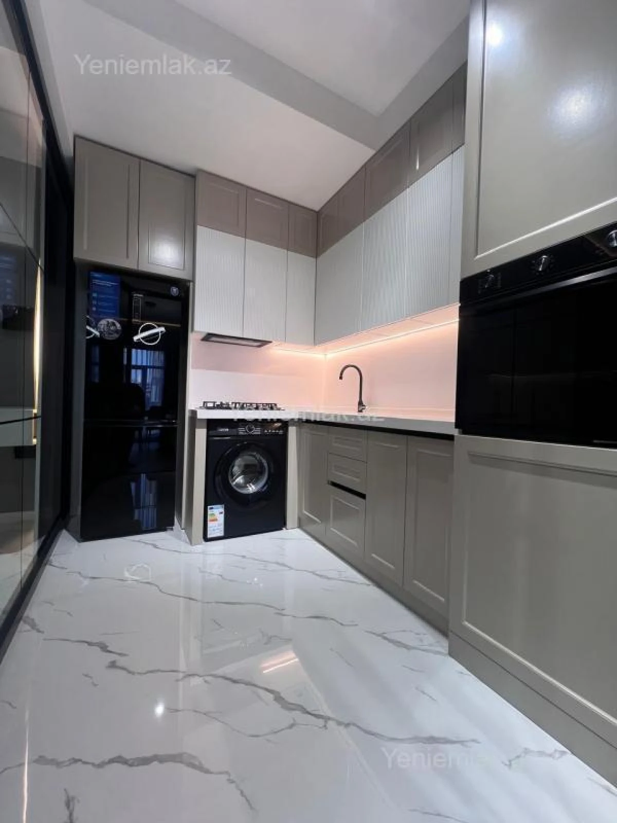 Satılır 2 otaqlı yeni tikili 60 m²