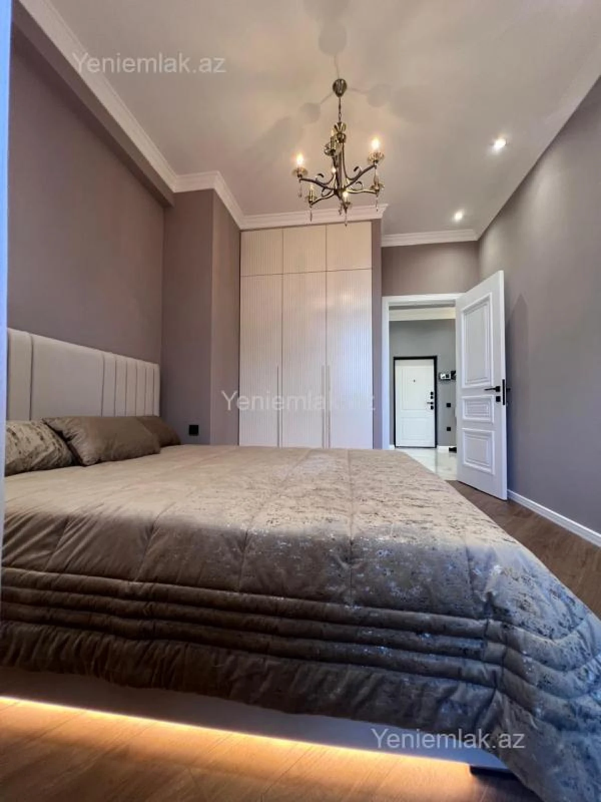 Satılır 2 otaqlı yeni tikili 60 m²