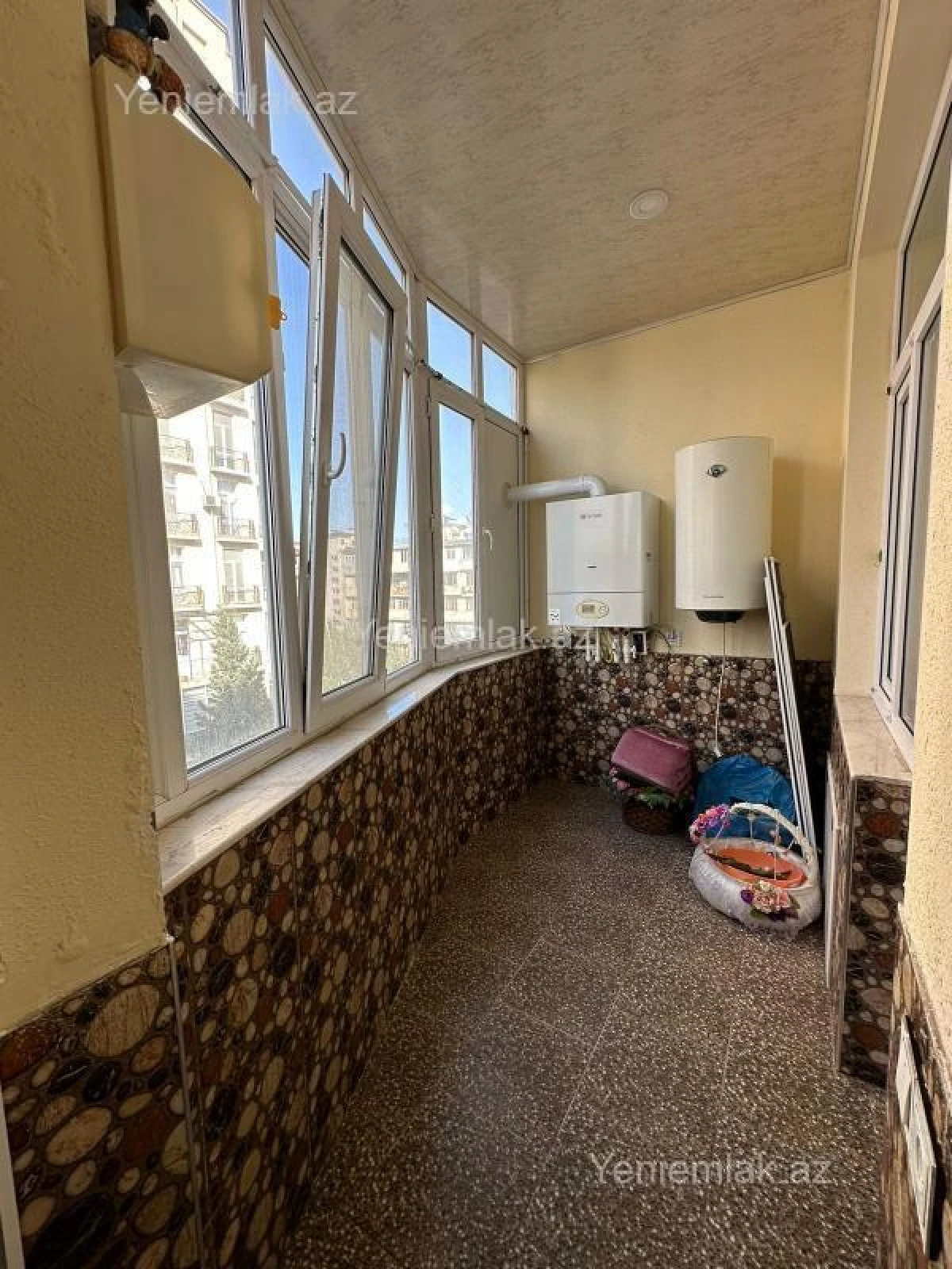 Satılır 5 otaqlı yeni tikili 250 m²