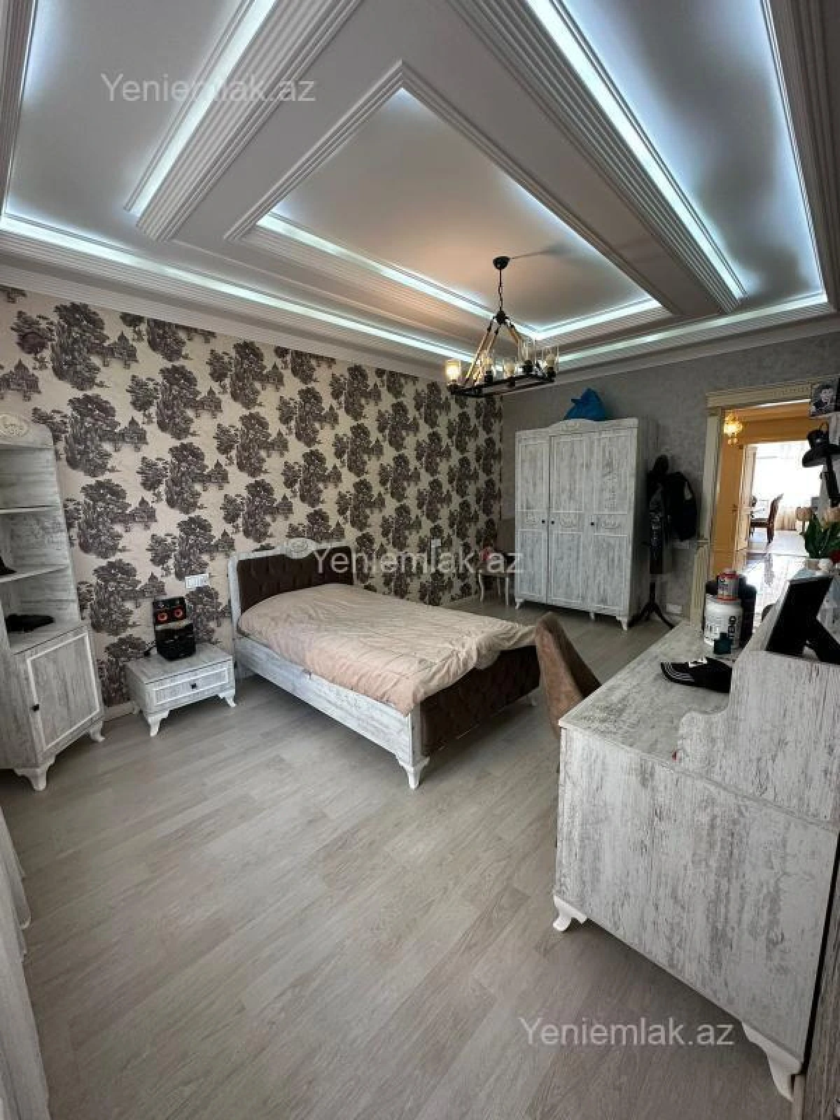 Satılır 5 otaqlı yeni tikili 250 m²