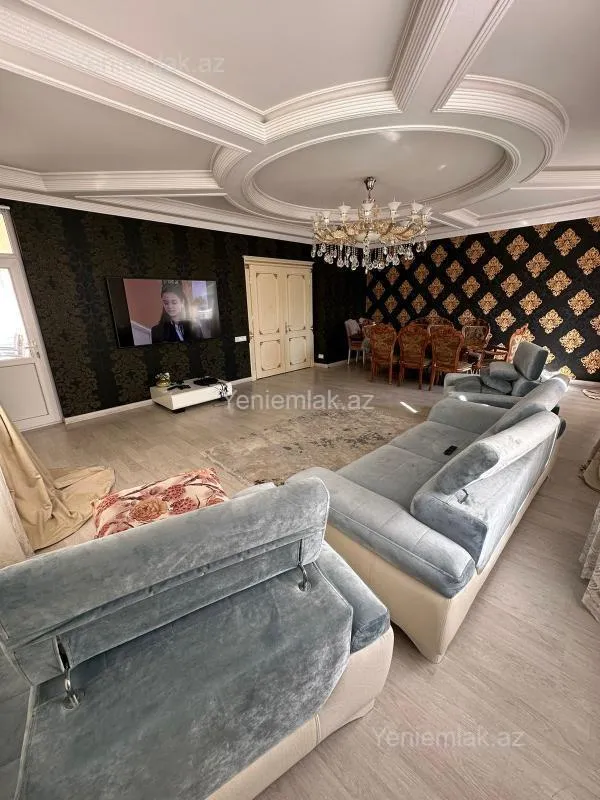 Satılır 5 otaqlı yeni tikili 250 m²