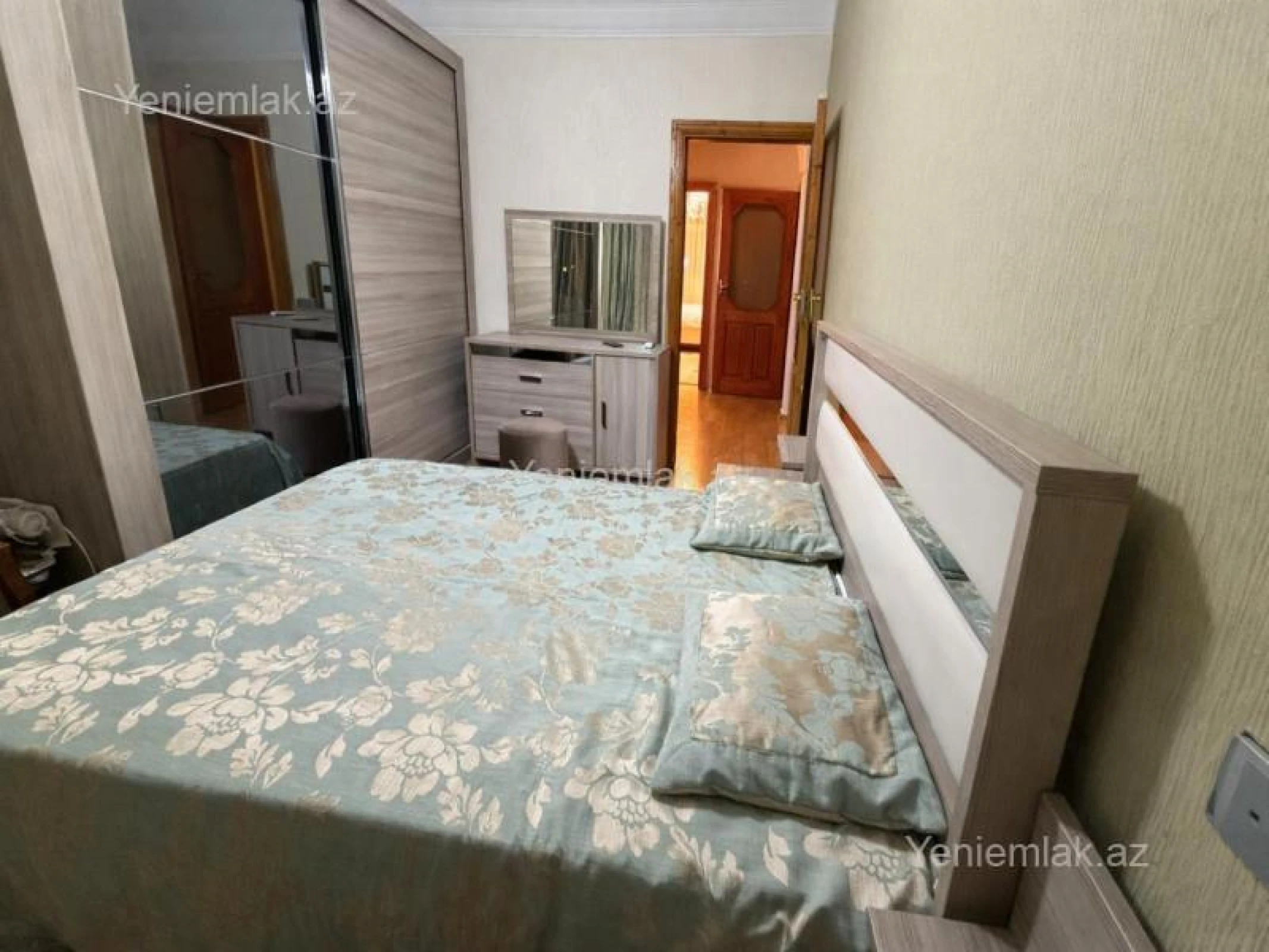 Satılır 3 otaqlı köhnə tikili 80 m²