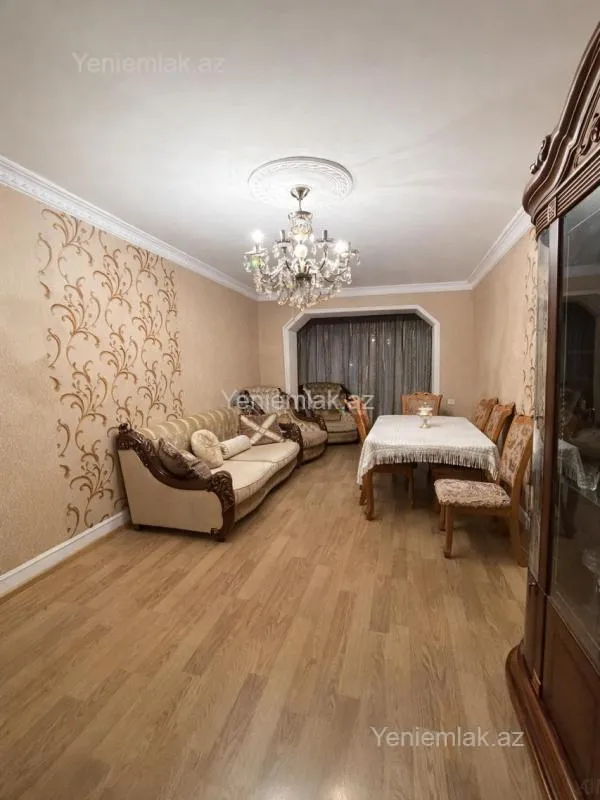 Satılır 3 otaqlı köhnə tikili 80 m²
