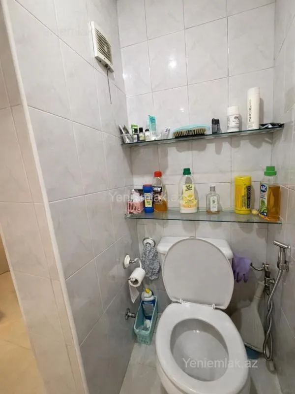 Satılır 3 otaqlı köhnə tikili 80 m²
