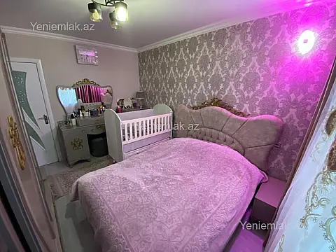 Satılır 5 otaqlı köhnə tikili 100 m²