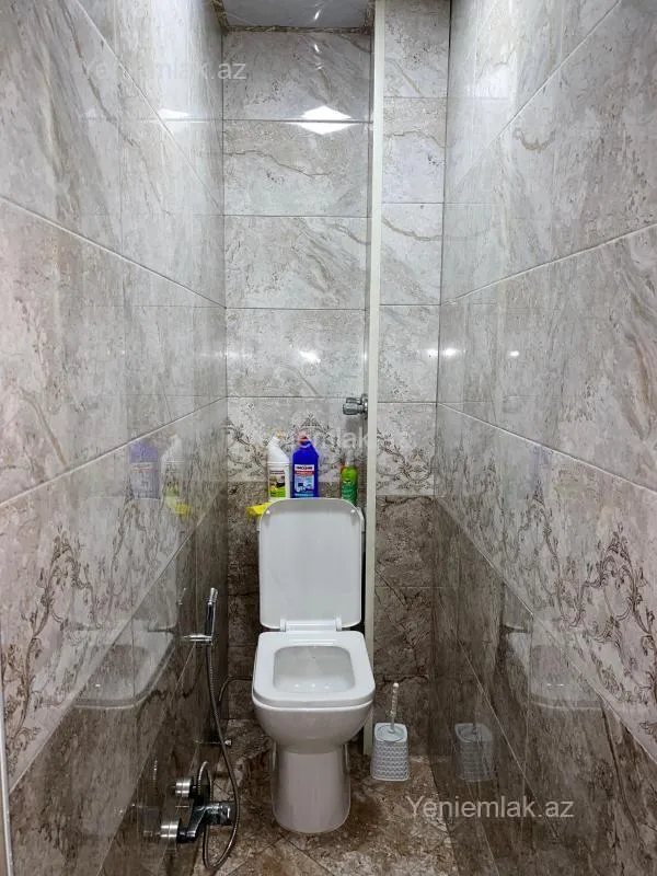 Satılır 5 otaqlı köhnə tikili 100 m²