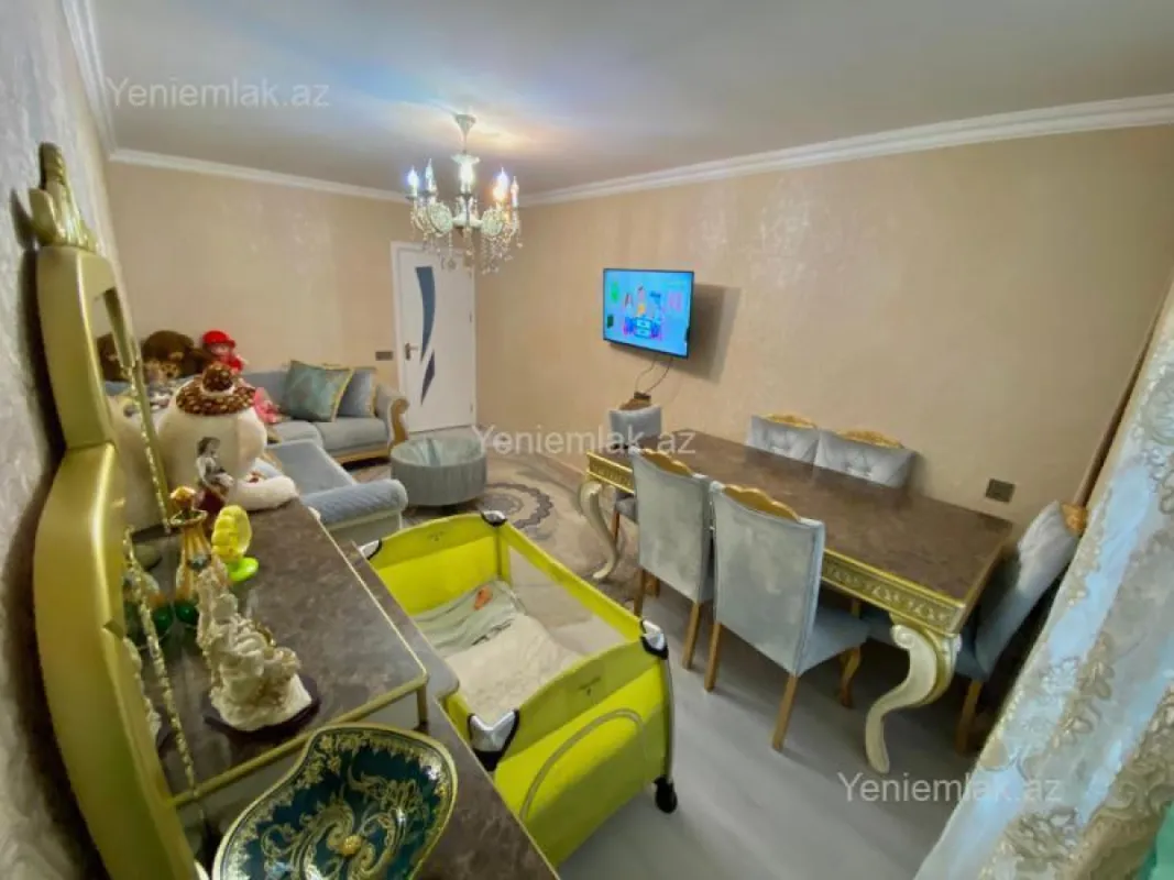 Satılır 5 otaqlı köhnə tikili 100 m²