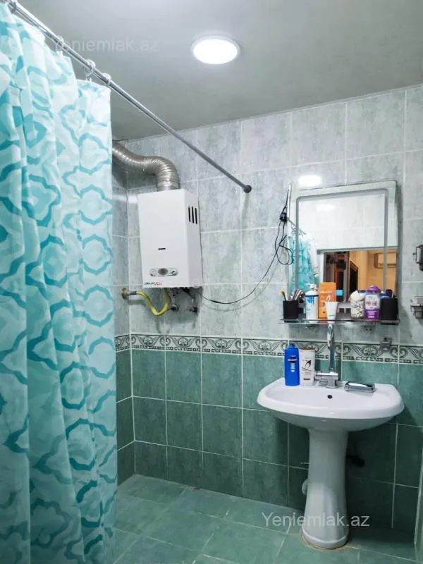 Satılır 3 otaqlı köhnə tikili 80 m²