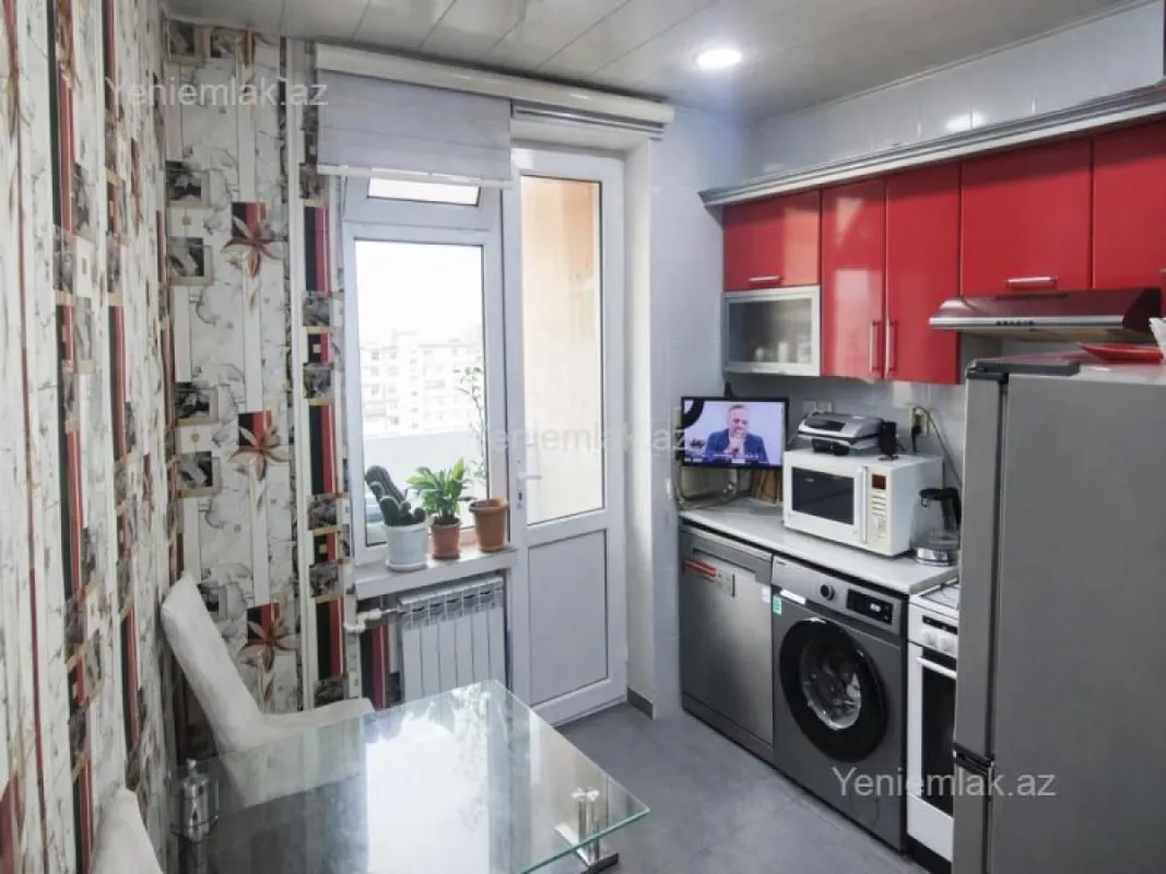 Satılır 3 otaqlı köhnə tikili 80 m²