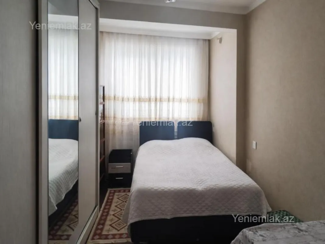 Satılır 3 otaqlı köhnə tikili 80 m²