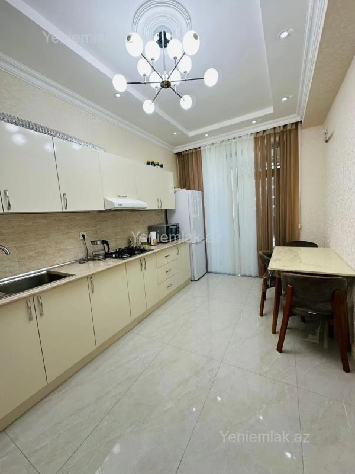 Satılır 2 otaqlı yeni tikili 83 m²