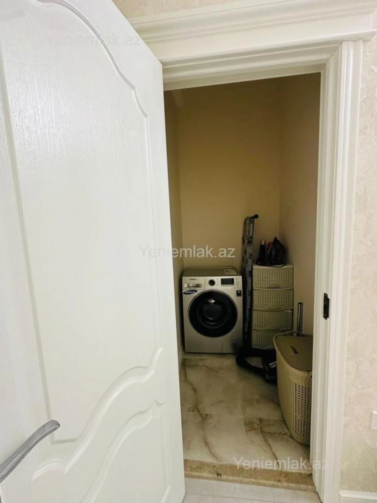 Satılır 2 otaqlı yeni tikili 83 m²