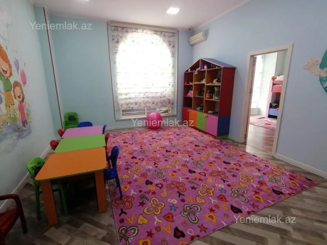 Satılır 10 otaqlı obyekt 500 m²
