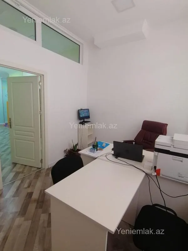 Satılır 10 otaqlı obyekt 500 m²