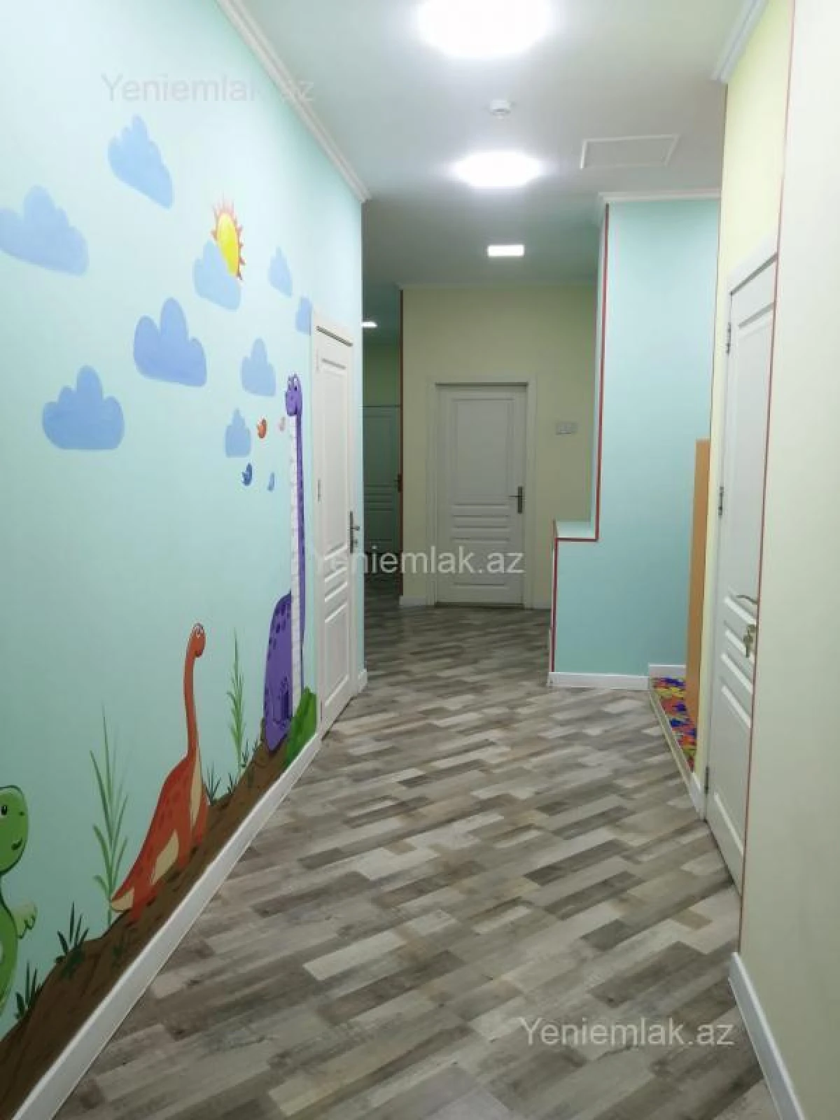 Satılır 10 otaqlı obyekt 500 m²