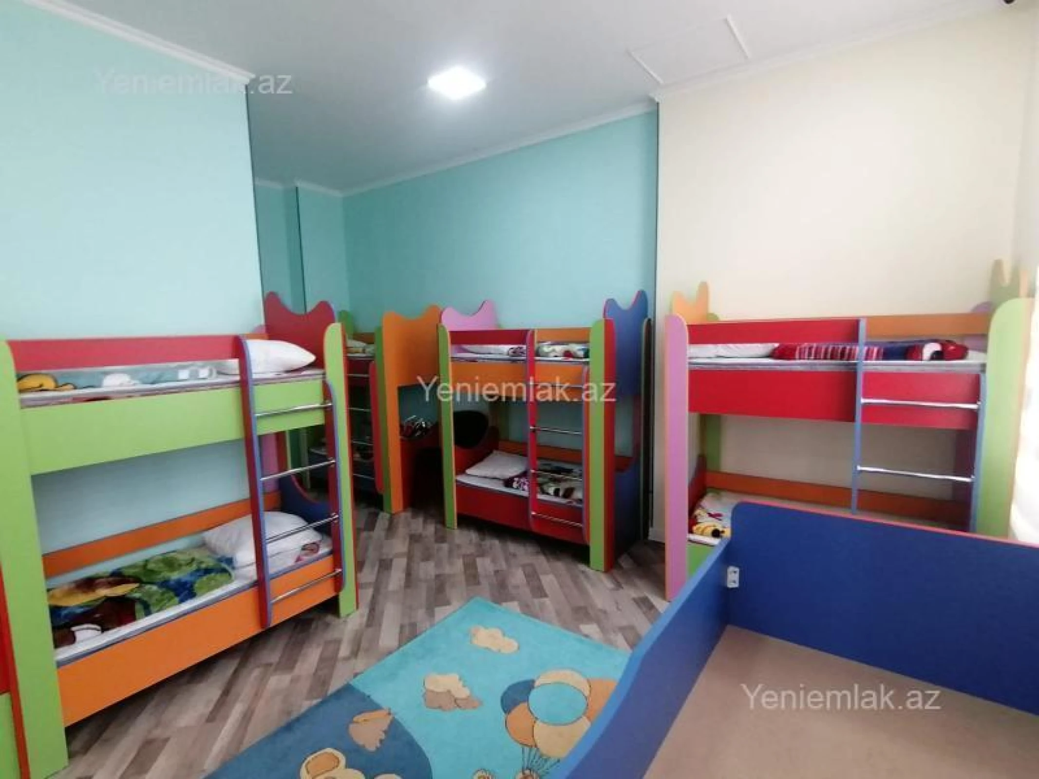 Satılır 10 otaqlı obyekt 500 m²