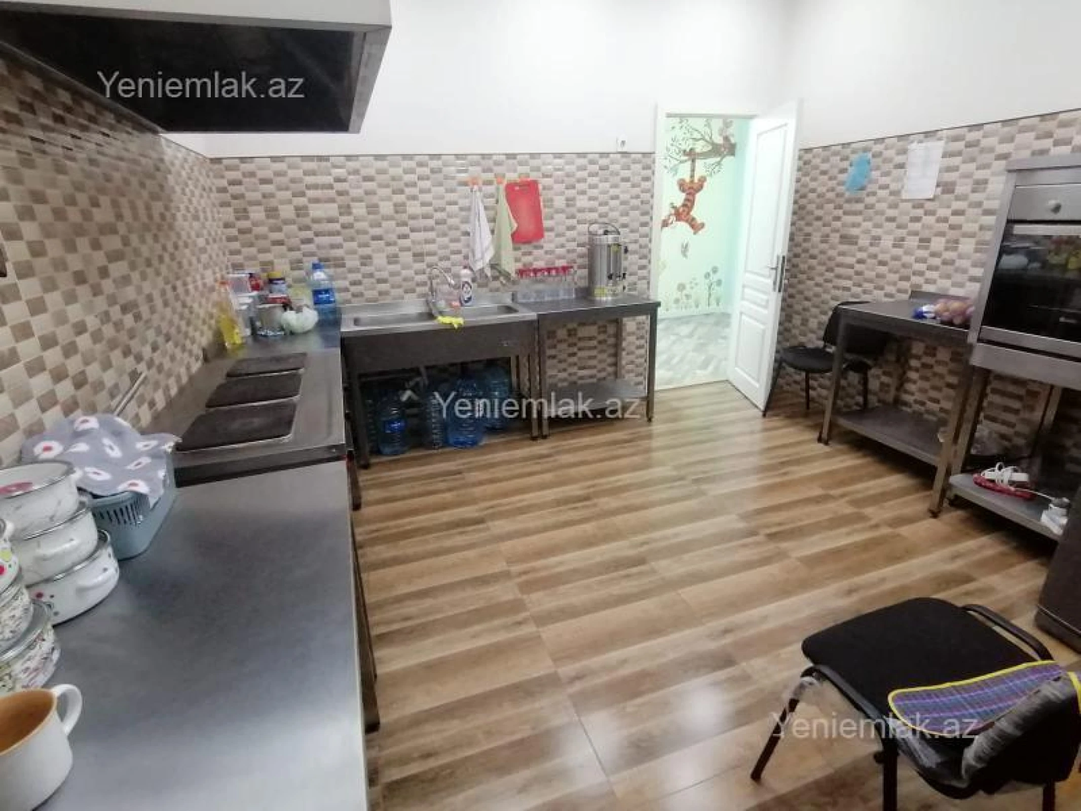 Satılır 10 otaqlı obyekt 500 m²