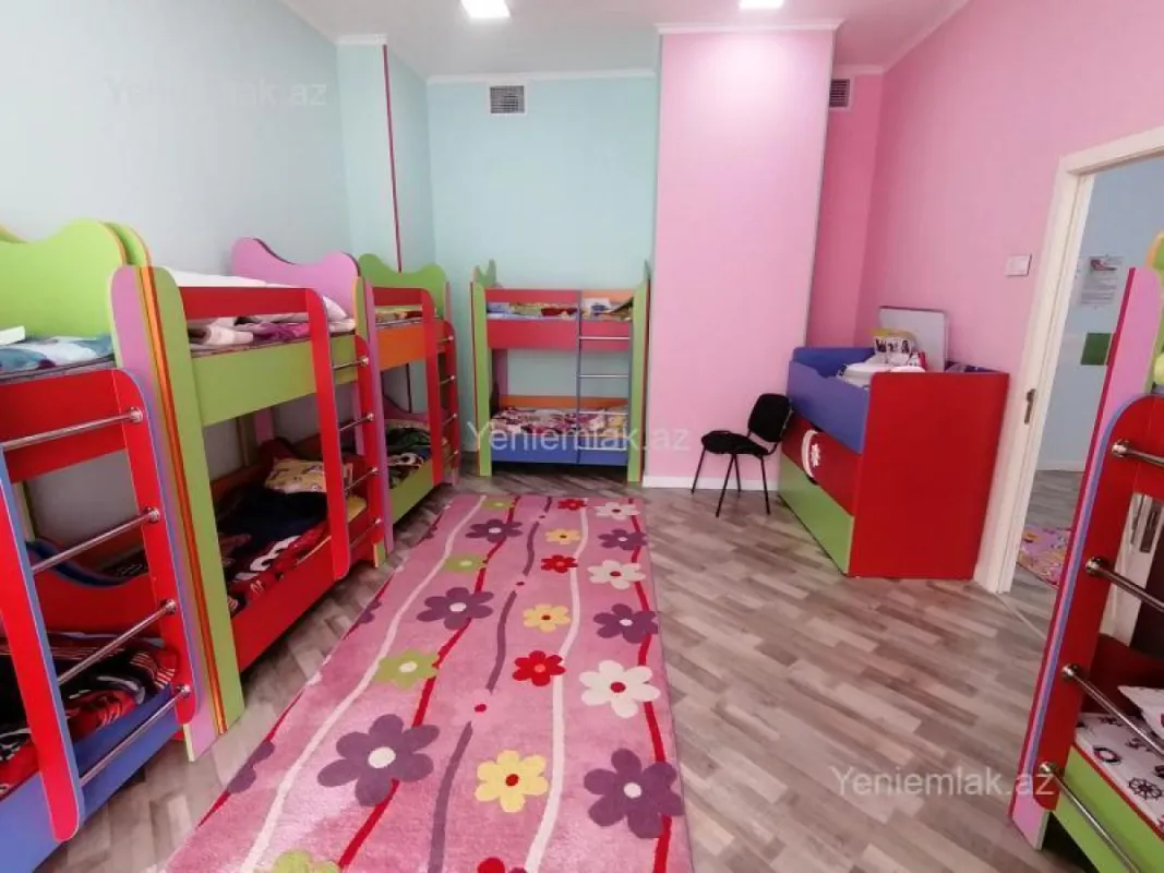 Satılır 10 otaqlı obyekt 500 m²