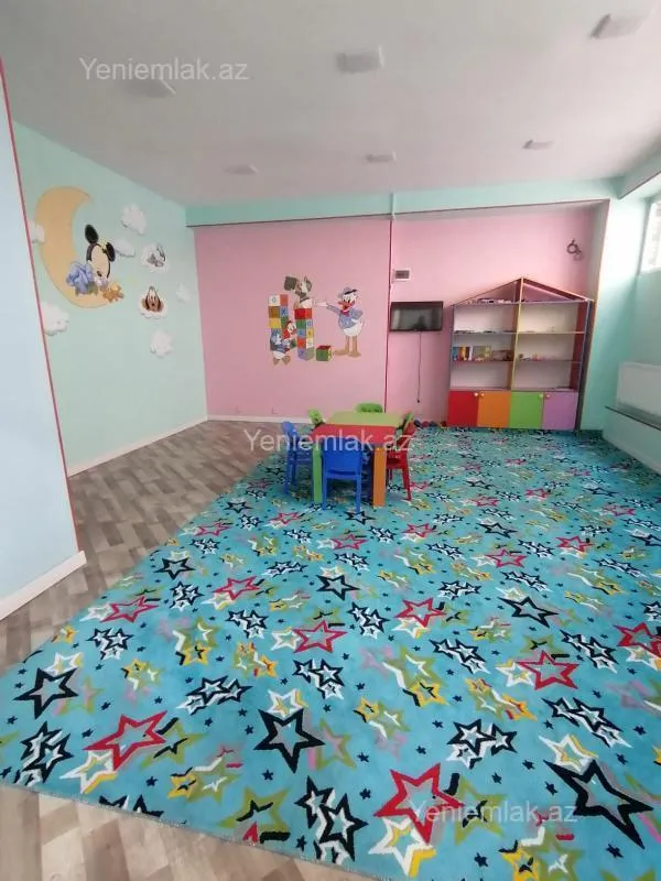 Satılır 10 otaqlı obyekt 500 m²