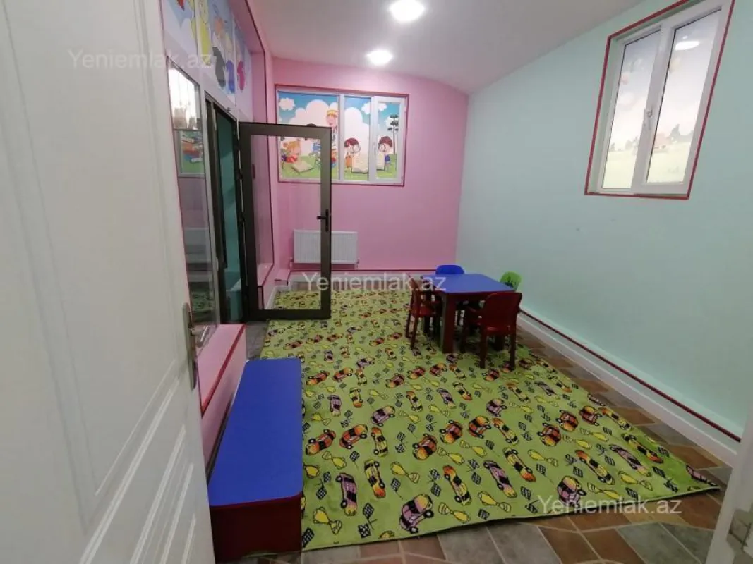 Satılır 10 otaqlı obyekt 500 m²