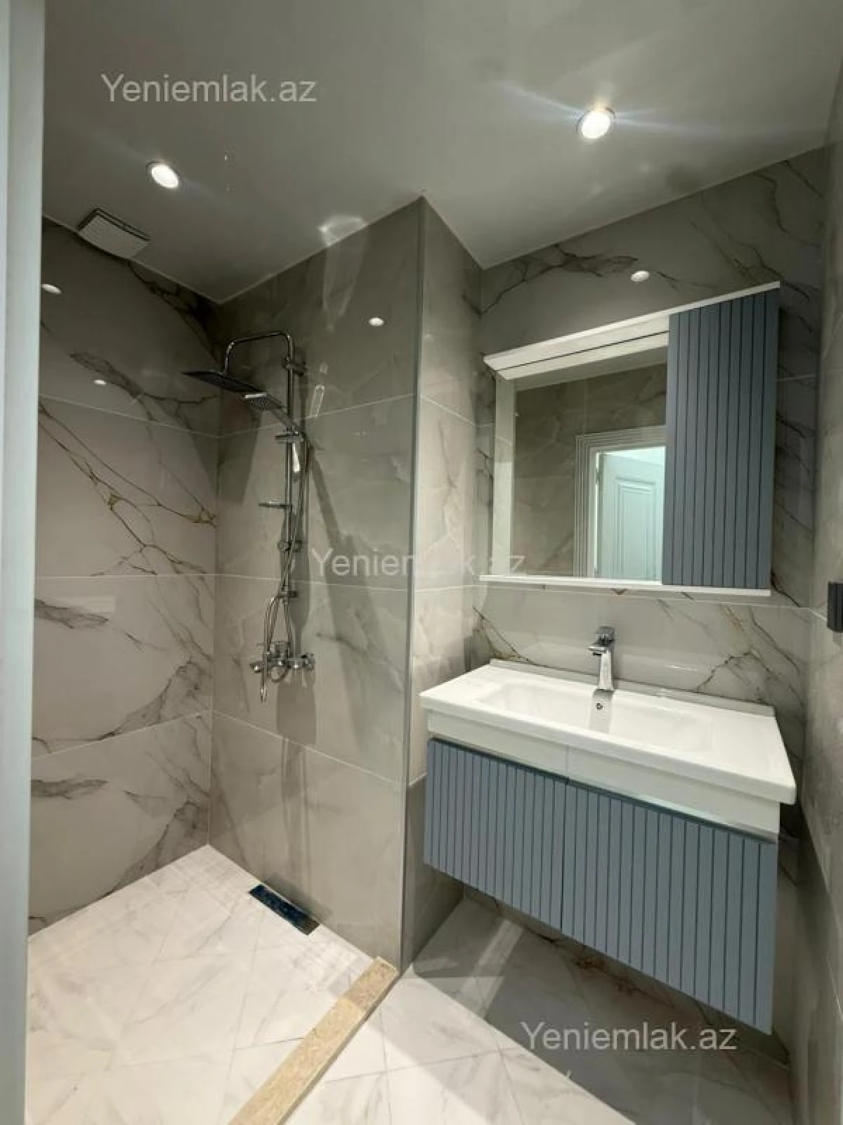 Satılır 3 otaqlı yeni tikili 96 m²