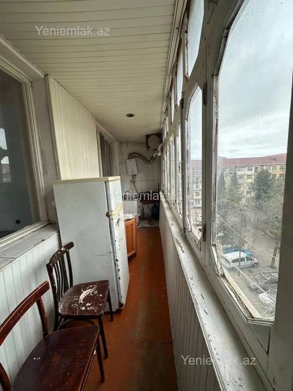 Satılır 1 otaqlı köhnə tikili 42 m²