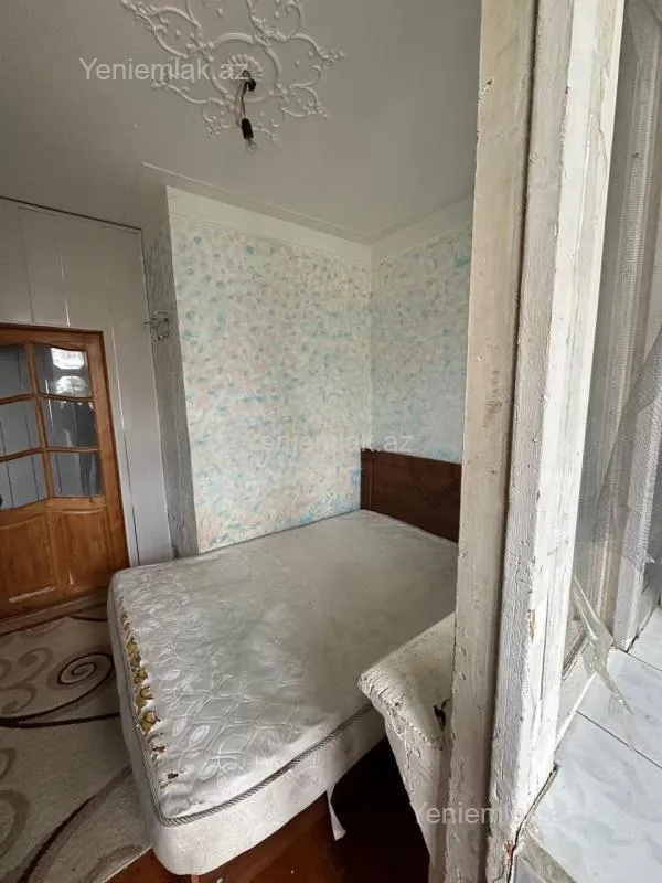 Satılır 1 otaqlı köhnə tikili 42 m²