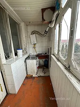 Satılır 1 otaqlı köhnə tikili 42 m²