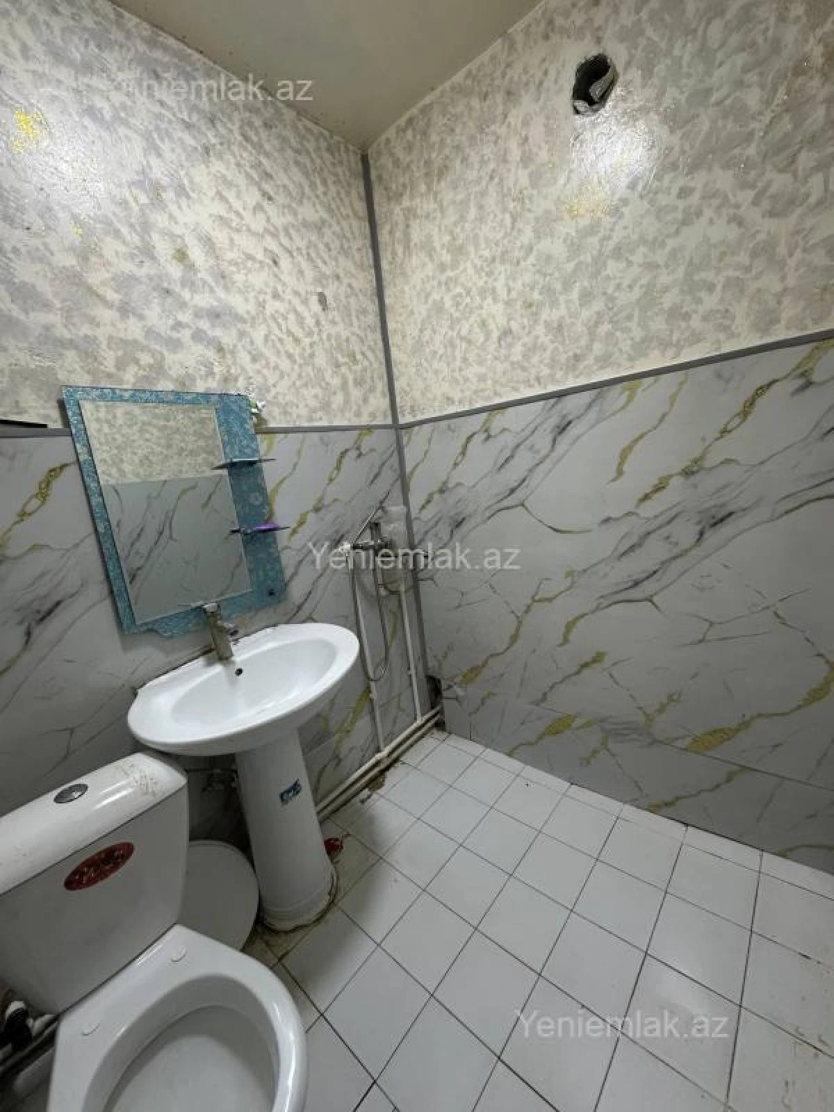 Satılır 1 otaqlı köhnə tikili 42 m²