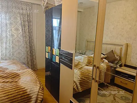 Satılır 5 otaqlı köhnə tikili 120 m²