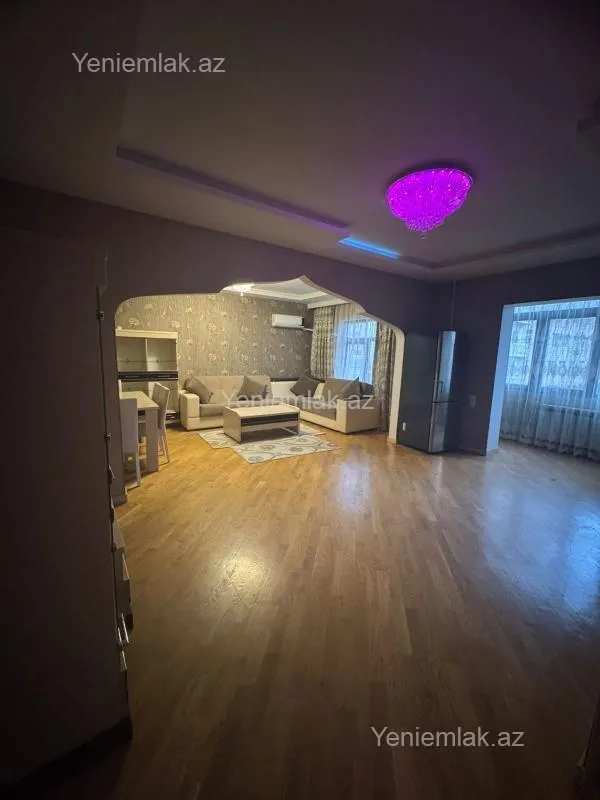 Satılır 5 otaqlı köhnə tikili 120 m²