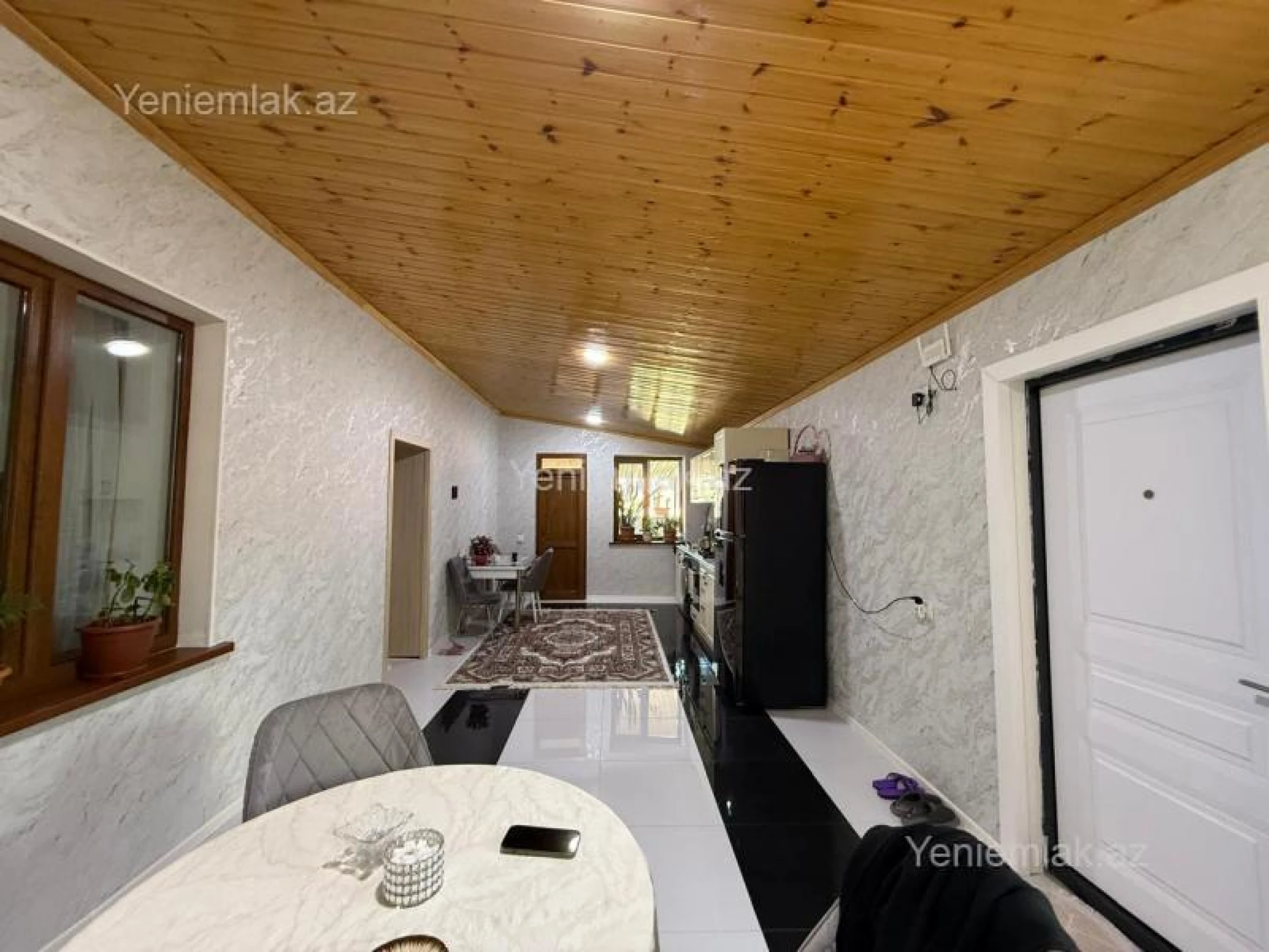 Satılır 5 otaqlı həyət evi 140 m²