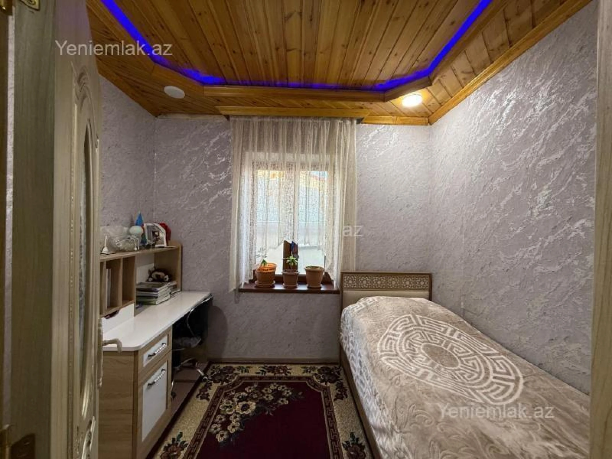 Satılır 5 otaqlı həyət evi 140 m²