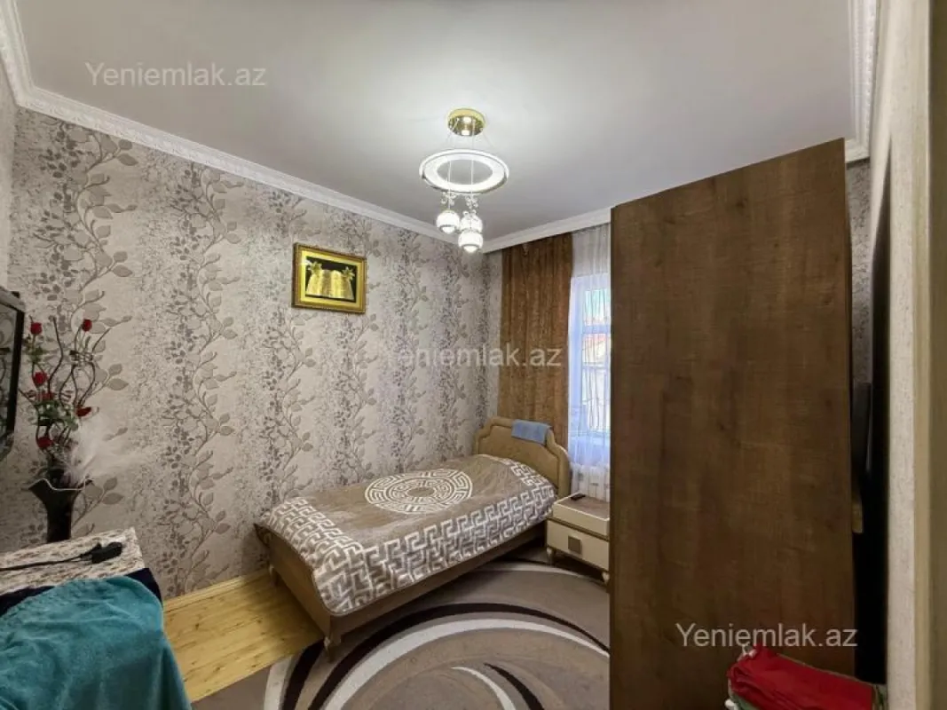 Satılır 5 otaqlı həyət evi 140 m²