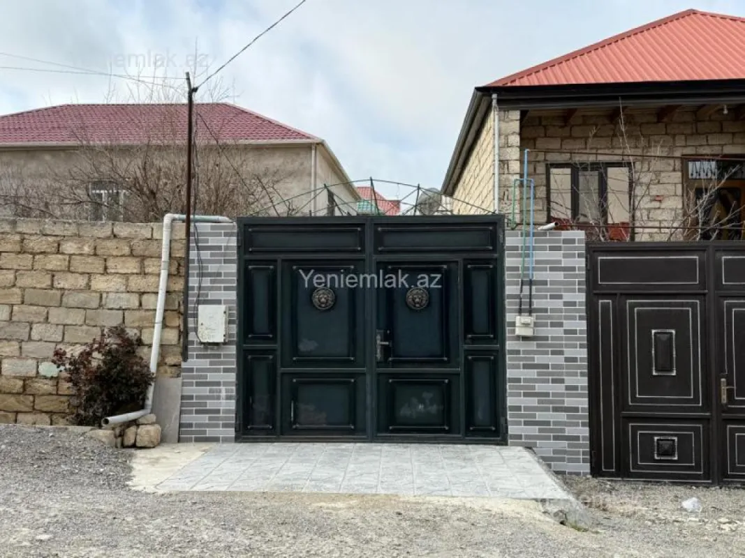 Satılır 5 otaqlı həyət evi 140 m²