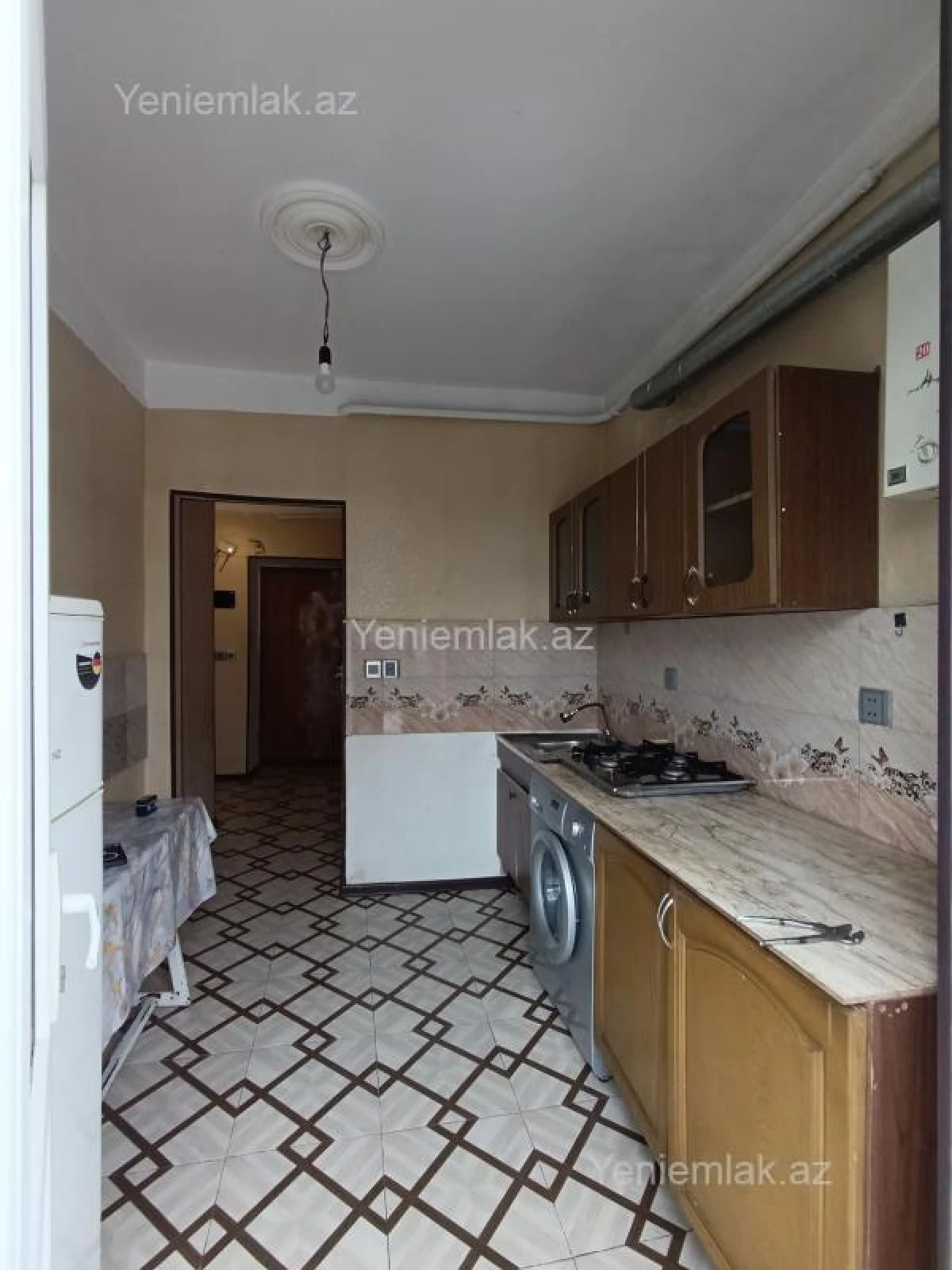 Satılır 2 otaqlı köhnə tikili 62 m²