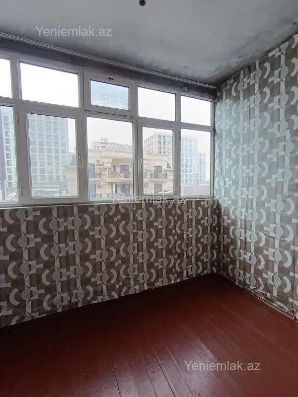 Satılır 2 otaqlı köhnə tikili 62 m²
