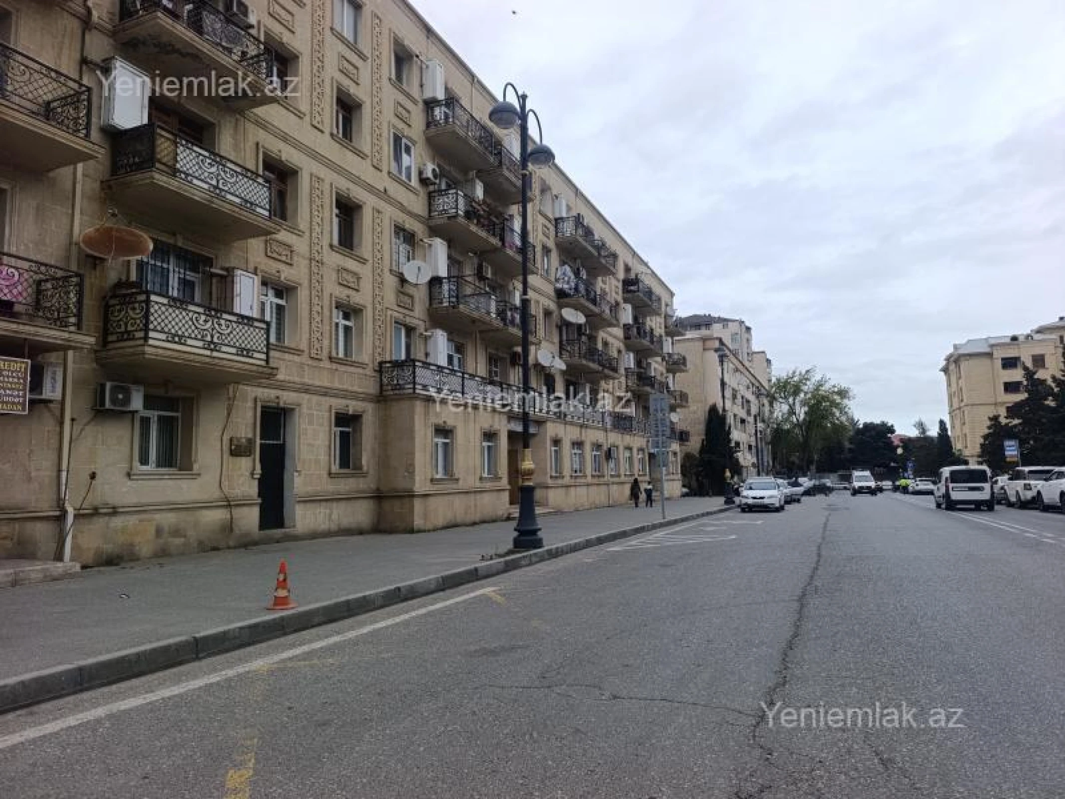 Satılır 2 otaqlı köhnə tikili 62 m²