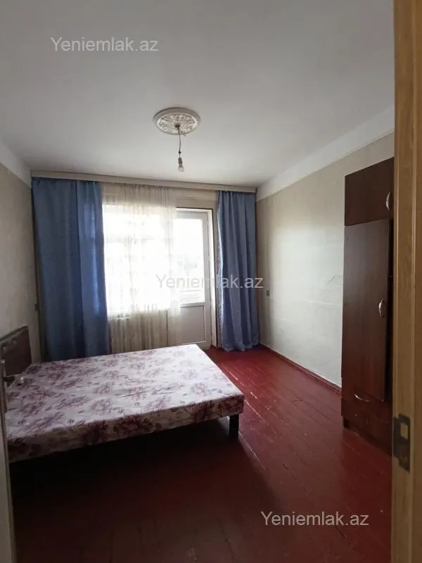 Satılır 2 otaqlı köhnə tikili 62 m²