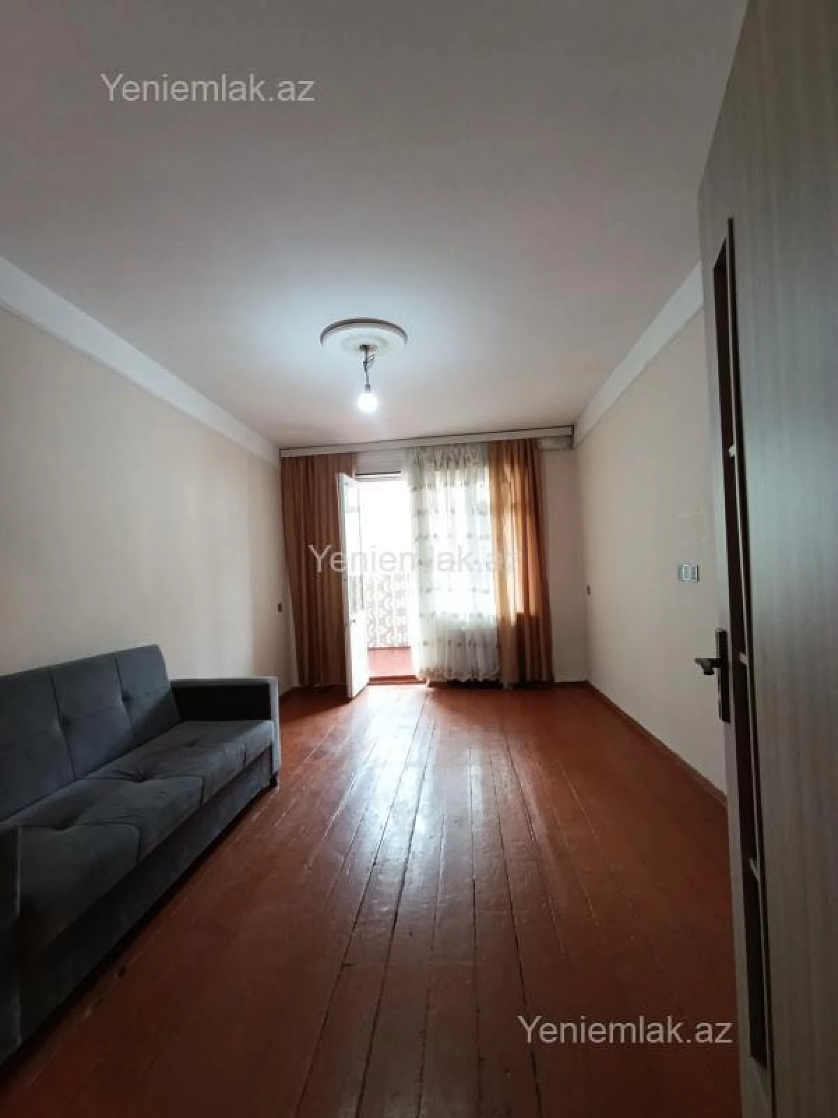 Satılır 2 otaqlı köhnə tikili 62 m²