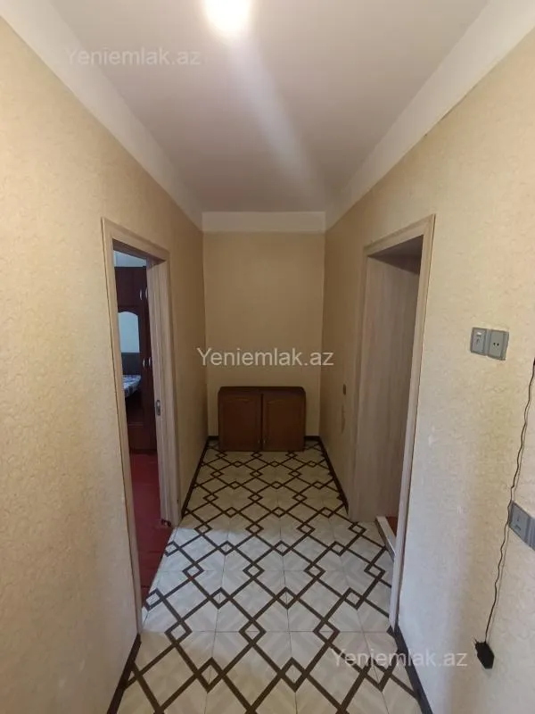 Satılır 2 otaqlı köhnə tikili 62 m²