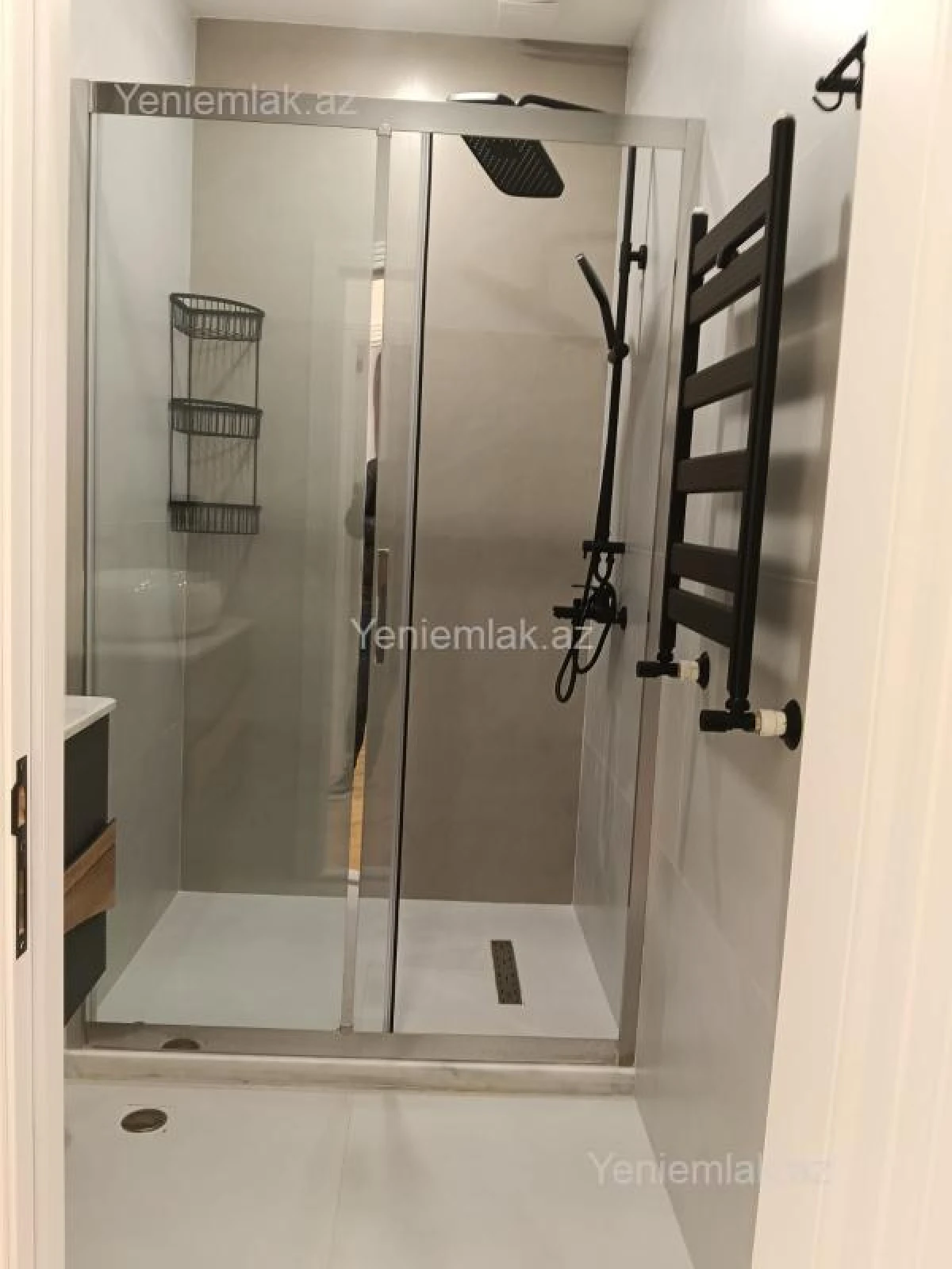 Satılır 3 otaqlı yeni tikili 110 m²