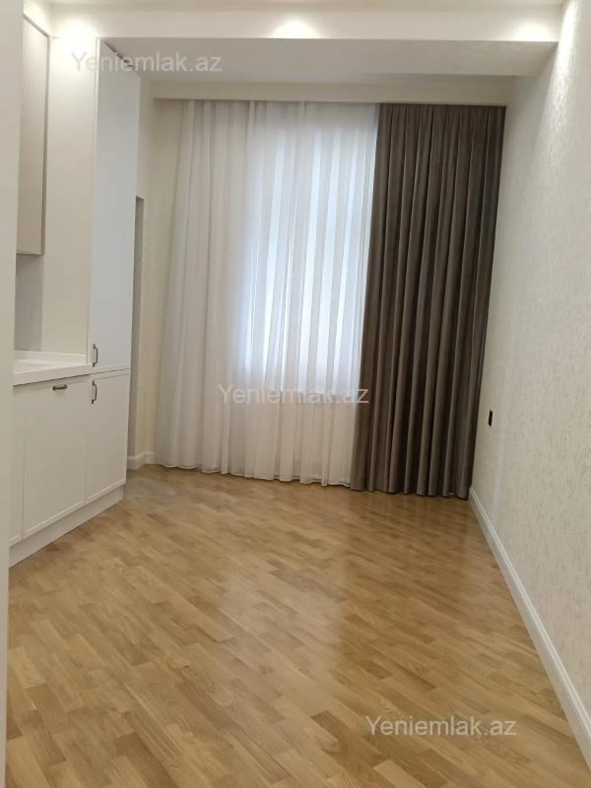 Satılır 3 otaqlı yeni tikili 110 m²