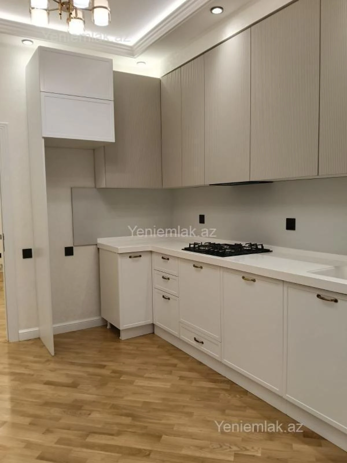 Satılır 3 otaqlı yeni tikili 110 m²