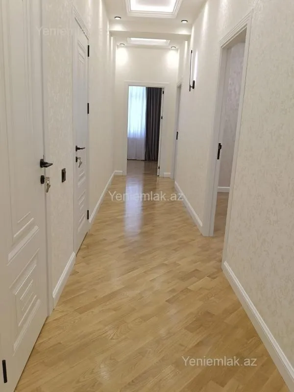 Satılır 3 otaqlı yeni tikili 110 m²