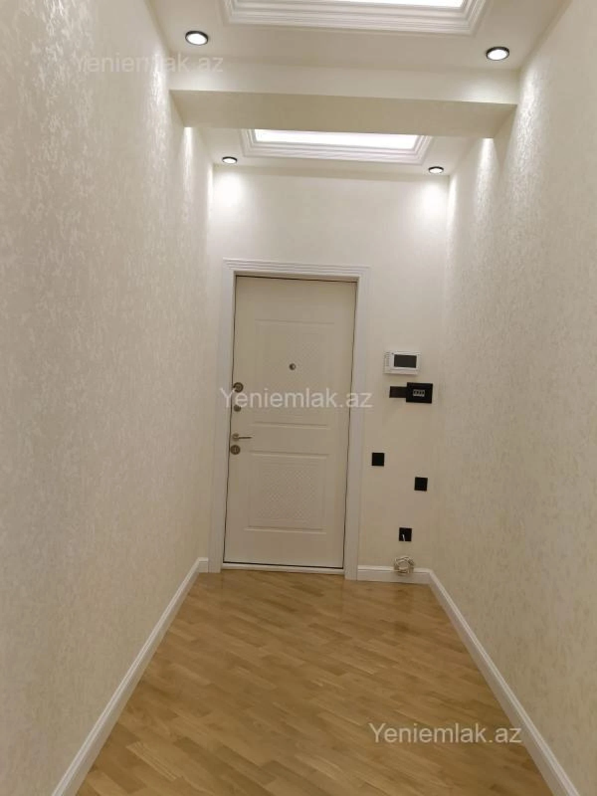 Satılır 3 otaqlı yeni tikili 110 m²