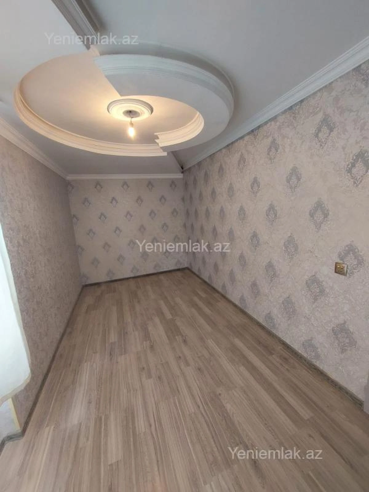Satılır 2 otaqlı köhnə tikili 48 m²